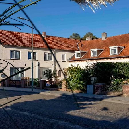 B&B Antoniushoeve Lomm Εξωτερικό φωτογραφία
